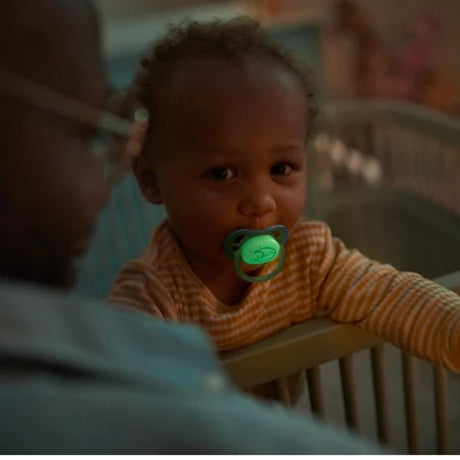 Philips Avent Ultra Air Nighttime Pacifier, 18 + Months - 2 Pieces